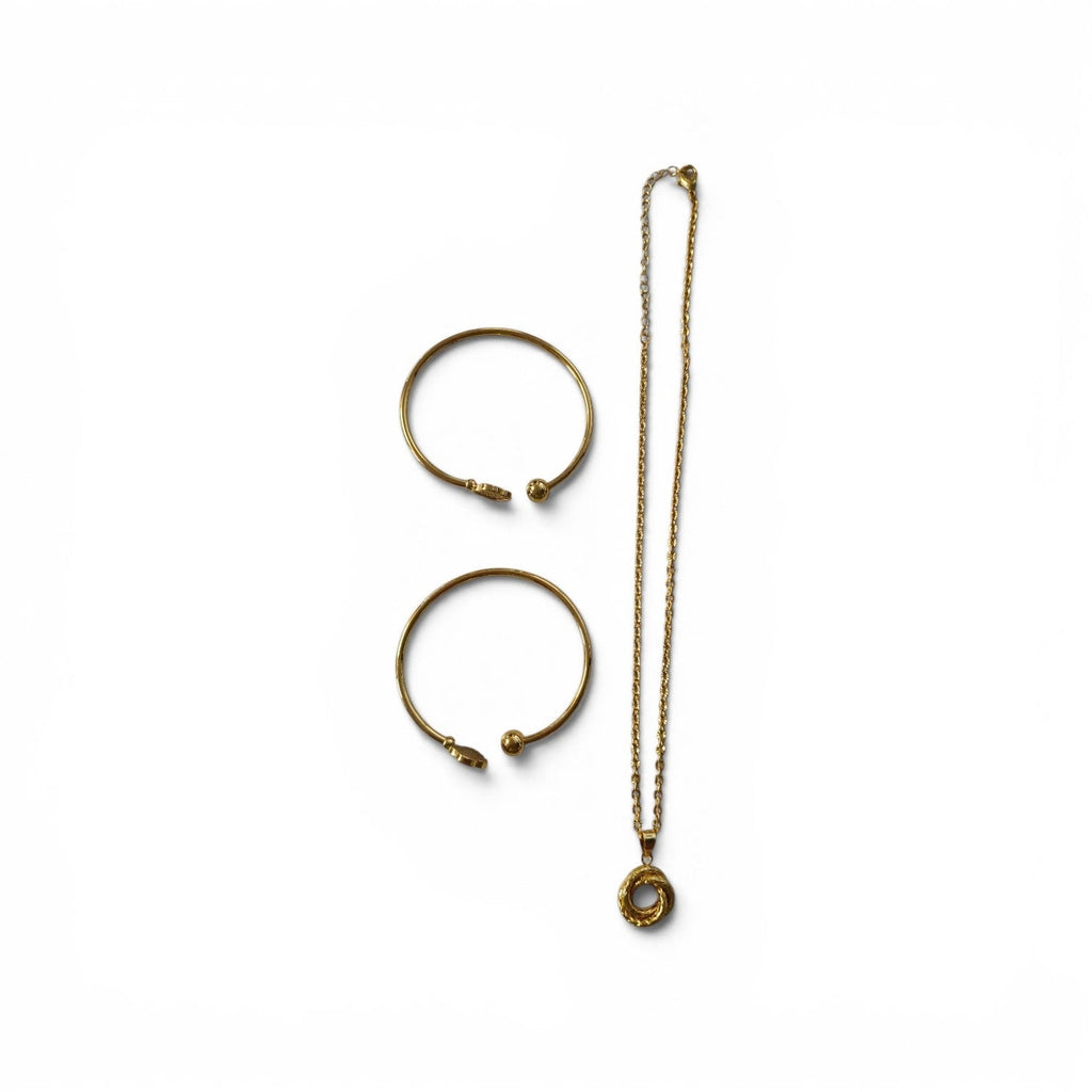 Elegantes Schmuckset Goldfarben – Halskette mit Ring-Anhänger & Creolen für Damen